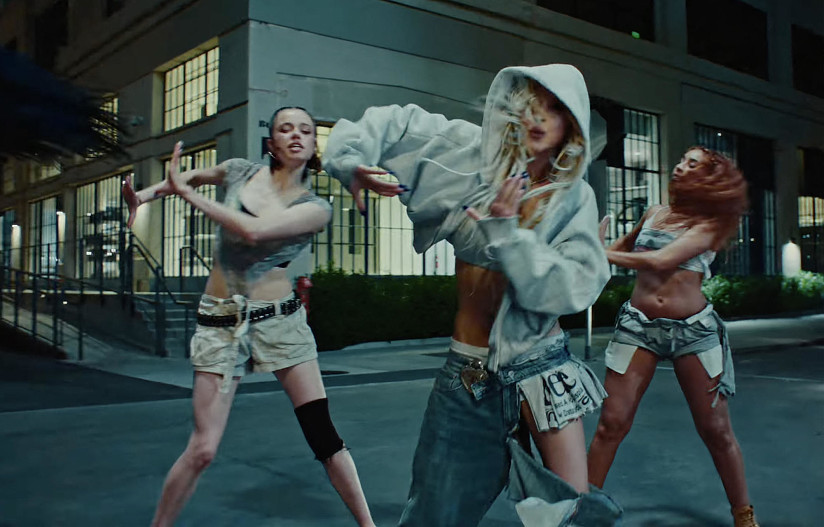 Шайло&nbsp;снялась в клипе южнокорейской певицы Dayoung