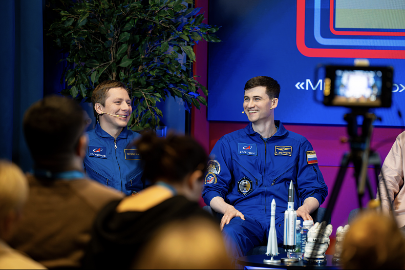 Кирилл Песков и Алексей Зубрицкий