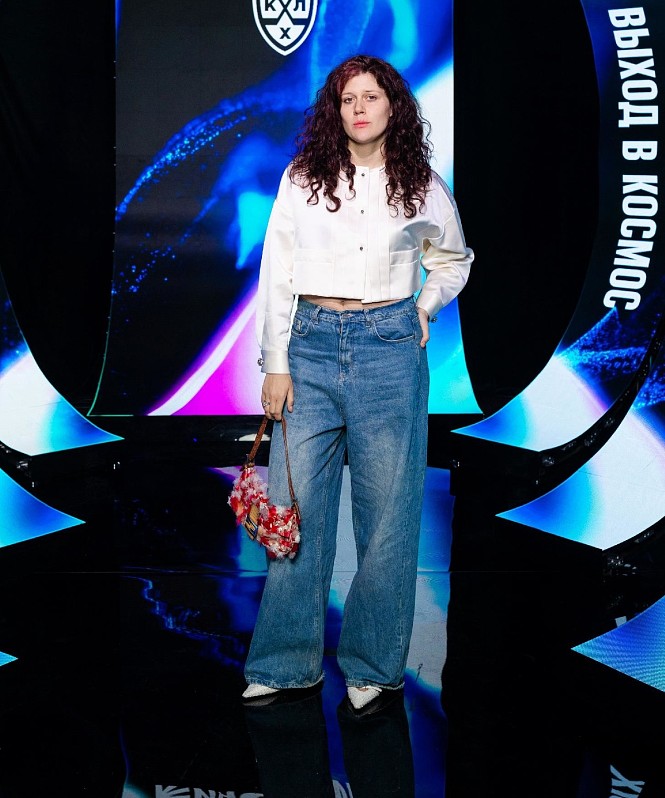 Ксения Дукалис, Айдар Гараев, Евгений Кулик, NEMIGA и другие на показе матча плей-офф КХЛ в Москве