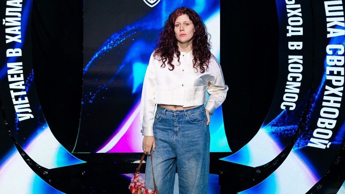 Ксения Дукалис, Айдар Гараев, Евгений Кулик, NEMIGA и другие на показе матча плей-офф КХЛ в Москве