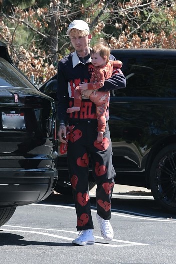 Machine Gun Kelly с дочерью