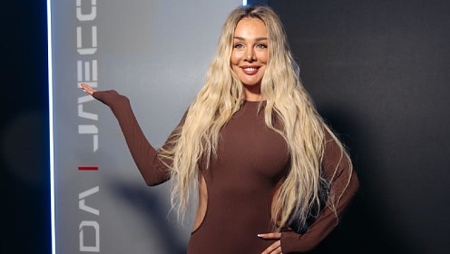 Анна Седокова, Наталья Рудова, Виктория Дайнеко и другие поздравили OMODA и JAECOO с успехом в России