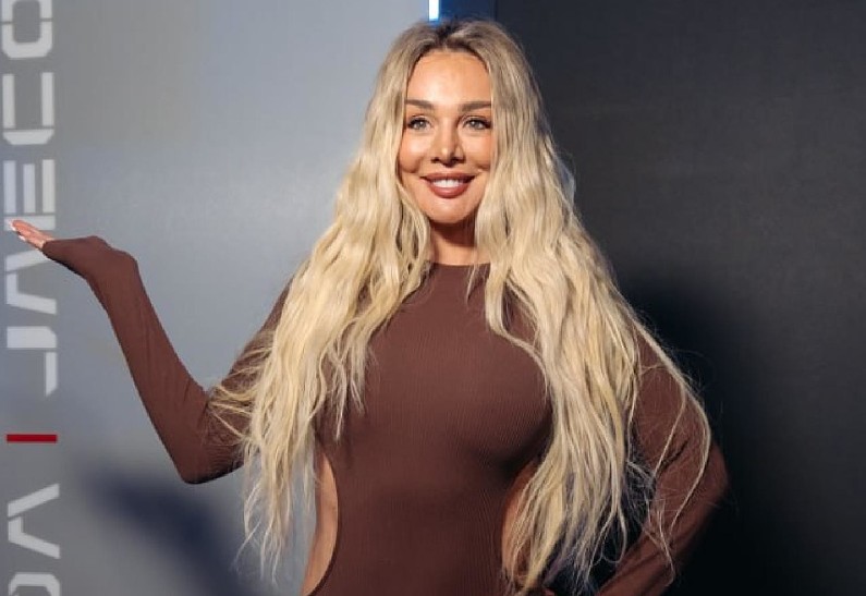 Анна Седокова, Наталья Рудова, Виктория Дайнеко и другие поздравили OMODA и JAECOO с успехом в России