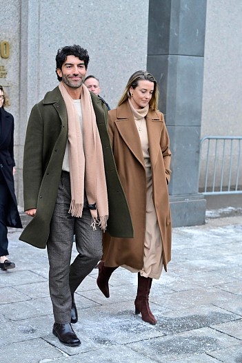 Джастин Бальдони с женой