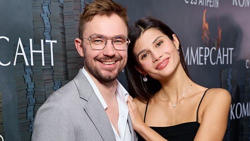 Александр Петров, Сергей Бурунов, Елизавета Базыкина и Леонид Ярмольник на премьере фильма «Коммерсант»