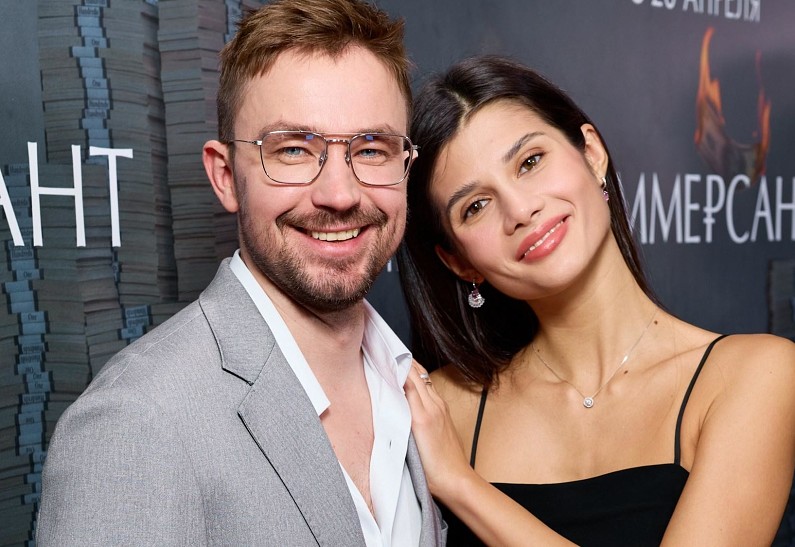 Александр Петров, Сергей Бурунов, Елизавета Базыкина и Леонид Ярмольник на премьере фильма «Коммерсант»