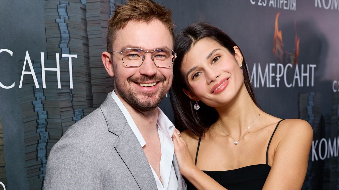 Александр Петров, Сергей Бурунов, Елизавета Базыкина и Леонид Ярмольник на премьере фильма «Коммерсант»