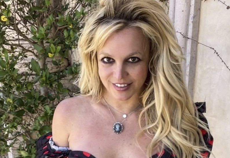 Стало известно, кто убедил Бритни Спирс обратиться за помощью к врачам