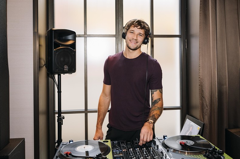 Андрей Захаров