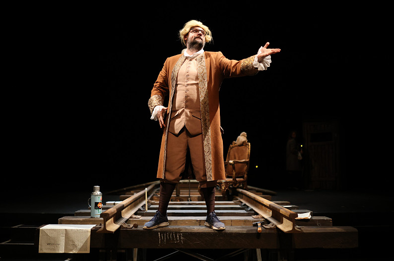 Сцена из спектакля «Моцарт и Сальери»