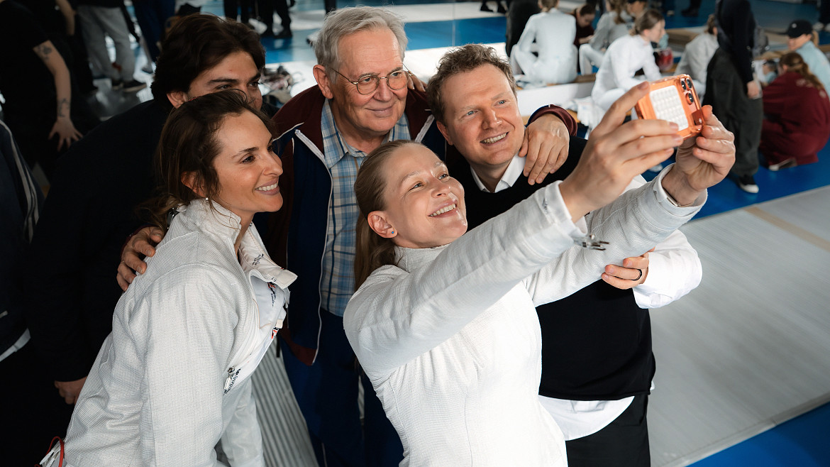 Юлия Пересильд, Юрий Стоянов и Софья Каштанова на съемках драмы «Учитель фехтования». Первые фото!