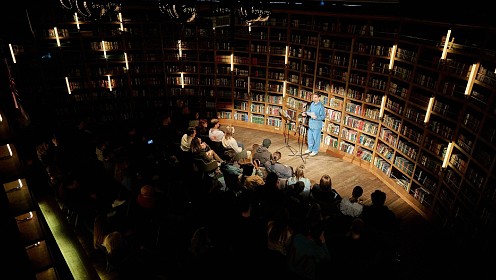 Простой человек: Алексей Зимин представил поэтическую программу о красоте несовершенства