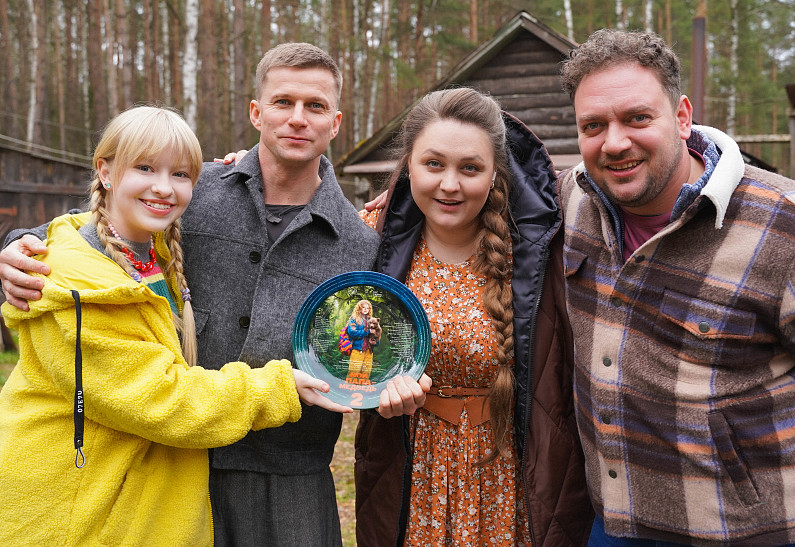 Роман Курцын и Ева Смирнова приступили к съемкам картине «Мой папа — медведь 2»