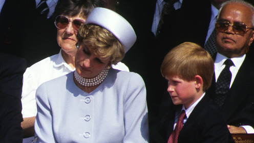 Принц Гарри обвинил королевский протокол в гибели своей матери