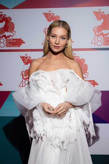 Кристина Асмус (украшения Mercury)