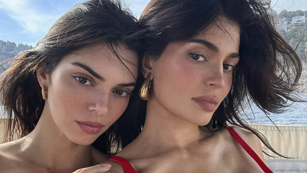 Кайли Дженнер публично отчитала Кендалл