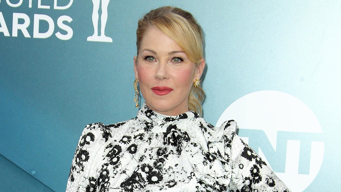 Кристина Эпплгейт экстренно госпитализирована из-за осложнений рассеянного склероза