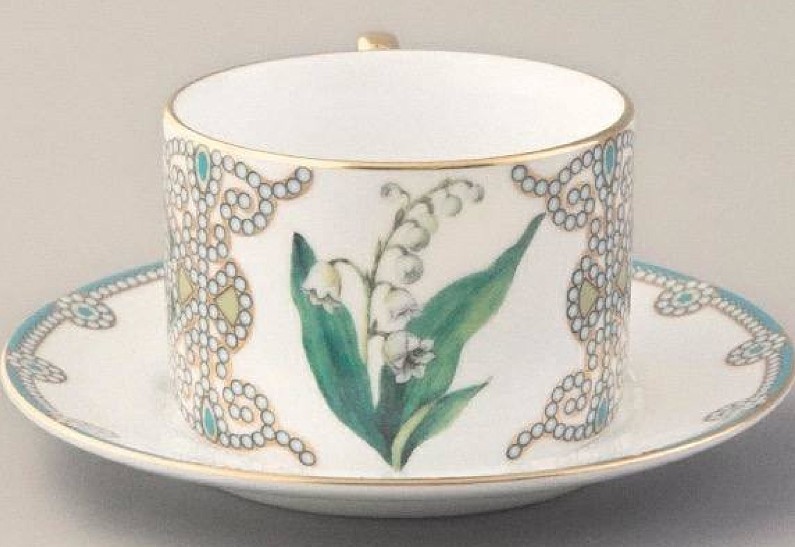 В Универмаге «Au Pont Rouge. У Красного моста» открывается весенний Пасхальный корнер Purple Magic