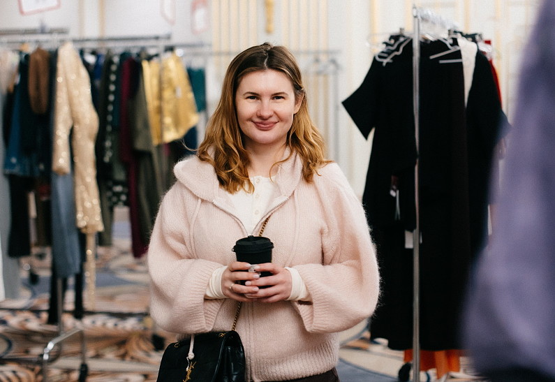 Анна Цуканова-Котт, Ян Гэ и Полина Аскери поддержали благотворительную распродажу фонда «Жизнь как чудо»