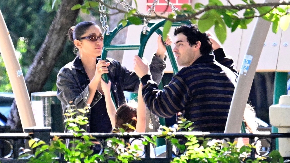 Джо Джонас официально подтвердил свои новые отношения