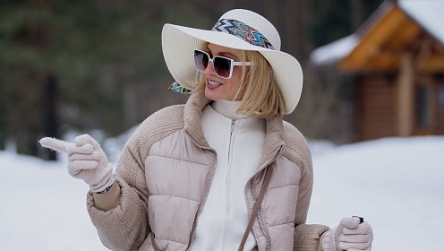 Полина Максимова, Николай Наумов и Давид Манукян на съемках сериала «Горнолыжка»