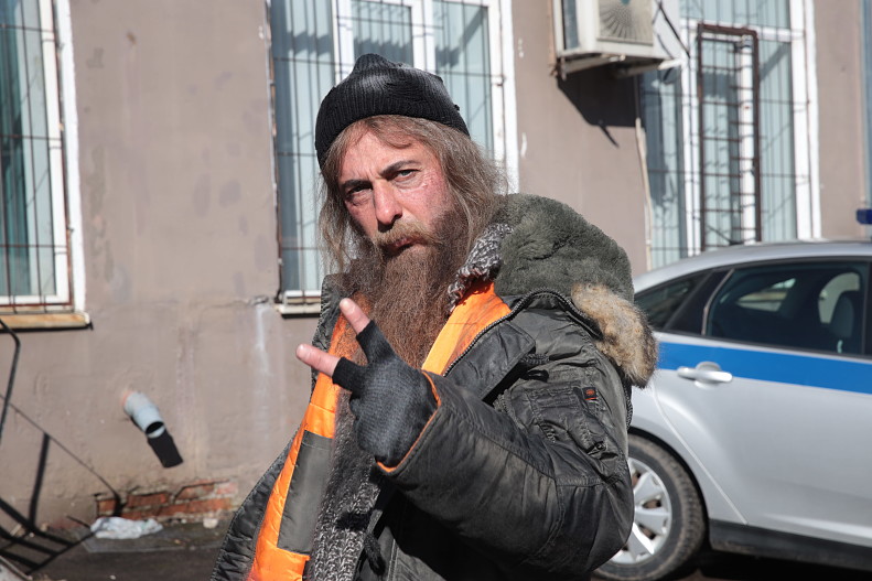 Демис Карибидис