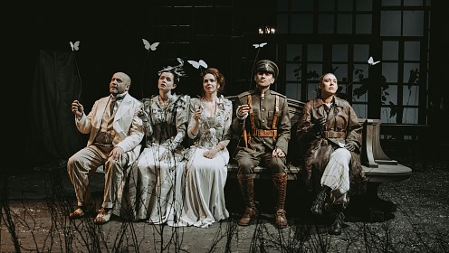 Гид по гастролям Театра Наций в Санкт-Петербурге