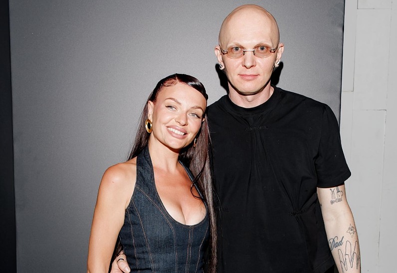 Гоша Карцев, Марго, Наташа Борисова, Ольга Парфенюк и другие гости показа архивных изделий Вячеслава Зайцева