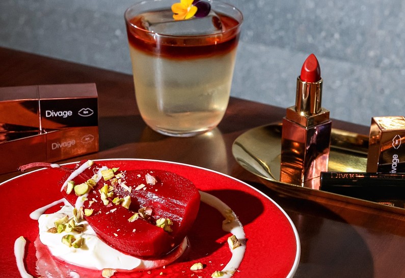 Коллаборация бара Prscco и бренда Divage