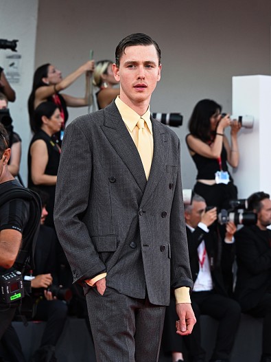 Харрис Дикинсон