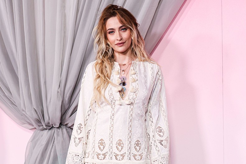 Пэрис Джексон