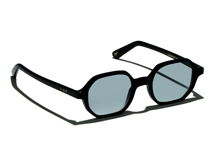 Blue Gradient Photochromic