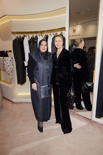 Тамам Хумарифф, Елена Летучая