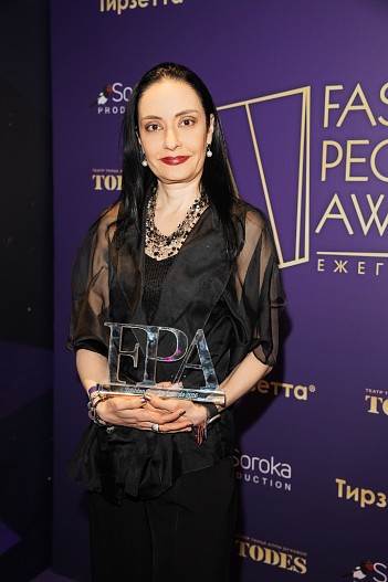 Майя Мостовая, SUNRISE Resorts & Cruises