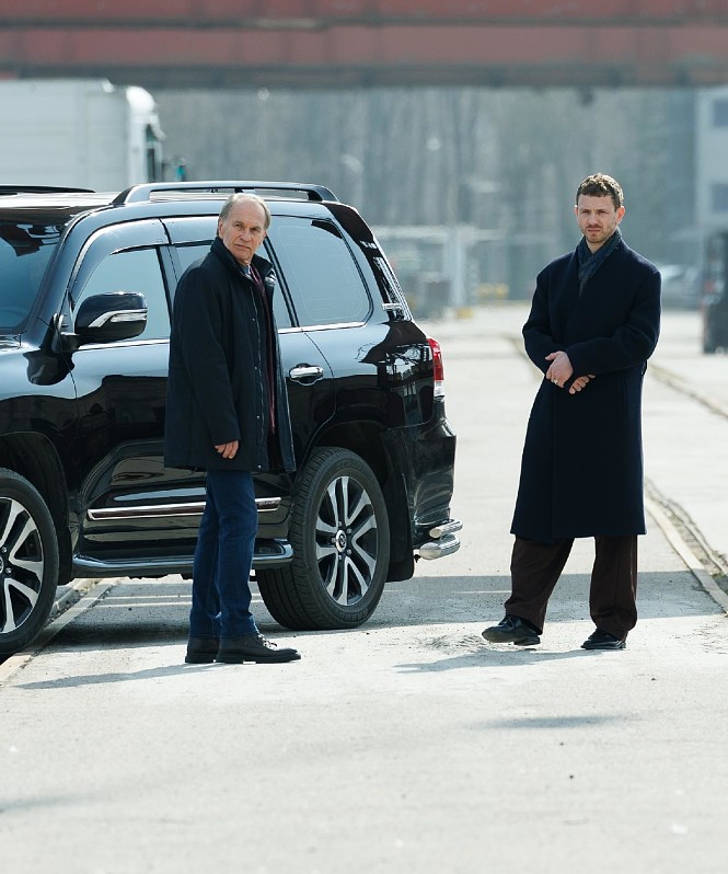 Андрей Мерзликин, Алексей Гуськов, Семён Литвинов в кадре: завершены съемки третьего сезона хита «Золотое дно»