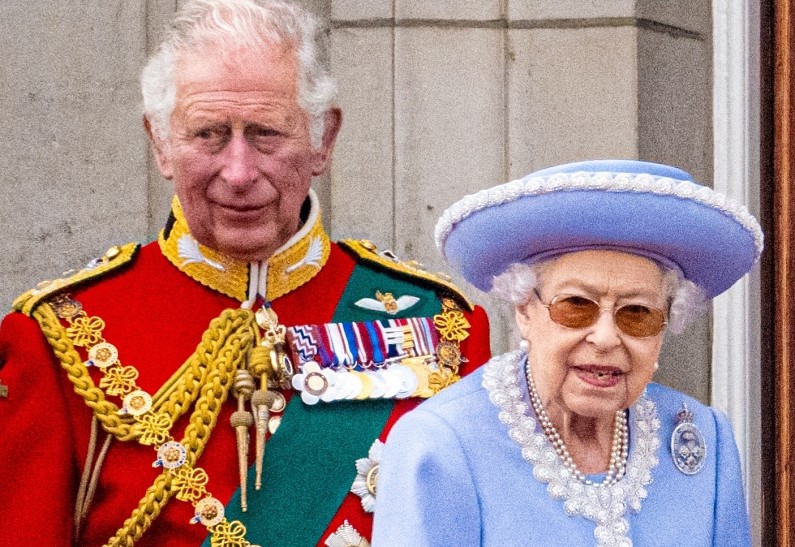 Карл III обратился к нации