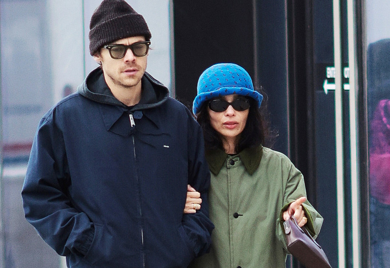 Гарри Стайлс и Зои Кравиц помолвлены после восьми месяцев бурного романа