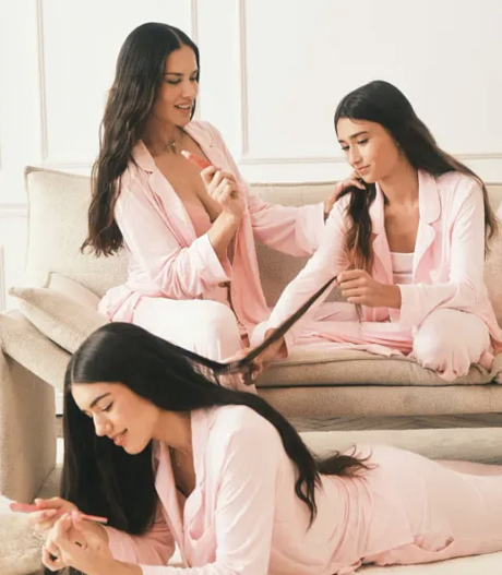 Адриана Лима с дочерьми