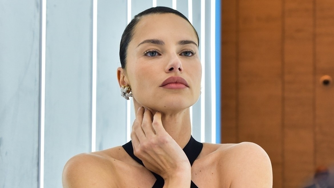 Адриана Лима впервые снялась в кампейне Victorias Secret вместе с дочерьми