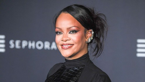 Рианна снялась в самой смелой рекламе своего бренда