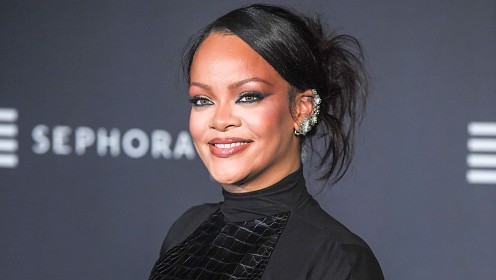 Рианна снялась в самой смелой рекламе своего бренда