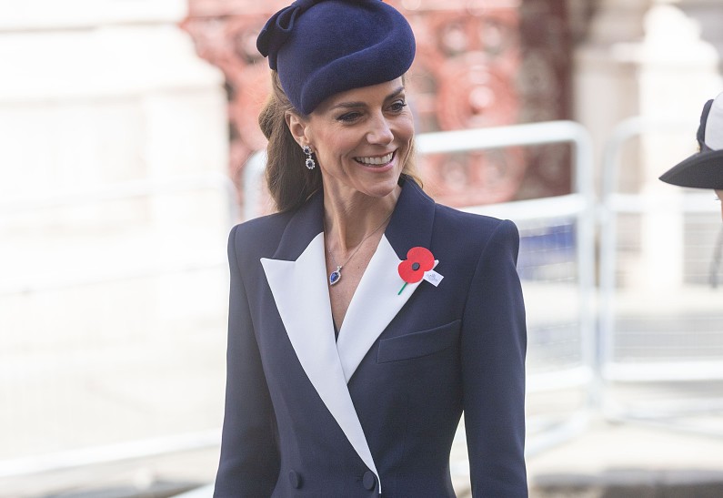 Кейт Миддлтон и принцесса Анна поддержали Австралию после тура Меган Маркл и принца Гарри