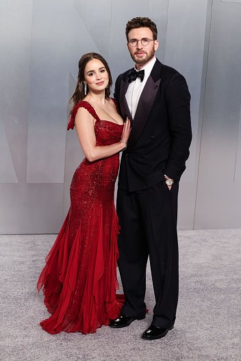 Альба Баптиста и Крис Эванс