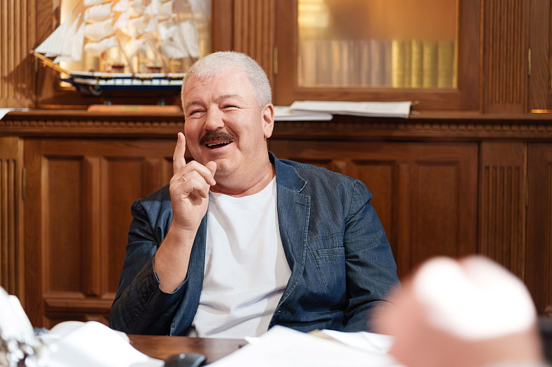 Александр Робак