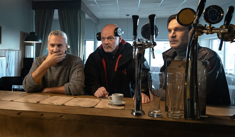 Павел Савинков, Кирилл Васильев (режиссер сериала) и Виктор Добронравов