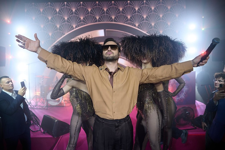 Артур Пирожков