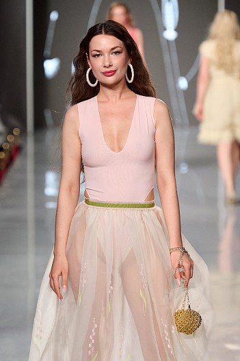 Показ Карины Казарян