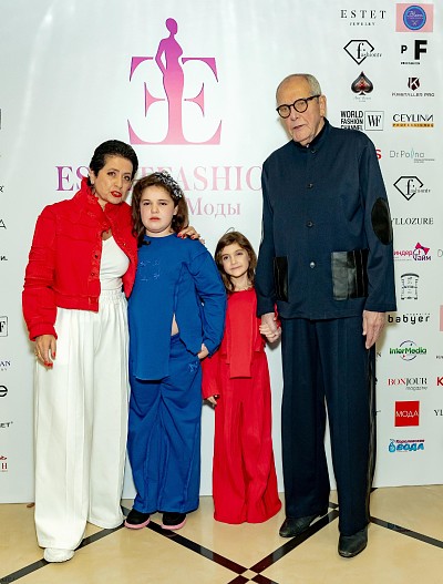 Ирина Млодик и Эмманиул Виторган с детьми