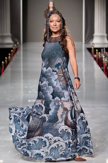 Показ Душегрея