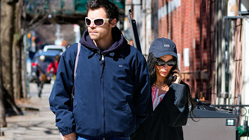 Стала известна стоимость помолвочного кольца Зои Кравиц от Гарри Стайлса